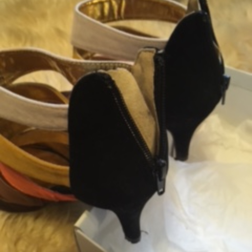 shoes - Picture 2 of 2